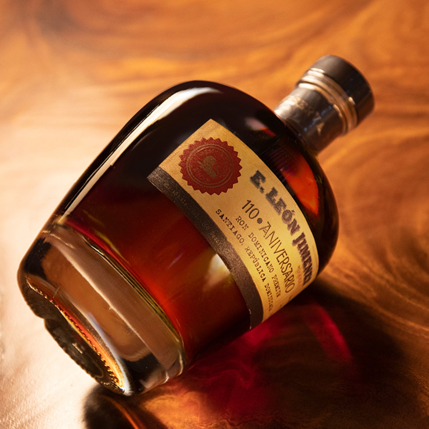 Ron E. León Jimenes 110 Aniversario: Un Siglo de Maestría en 70 cl