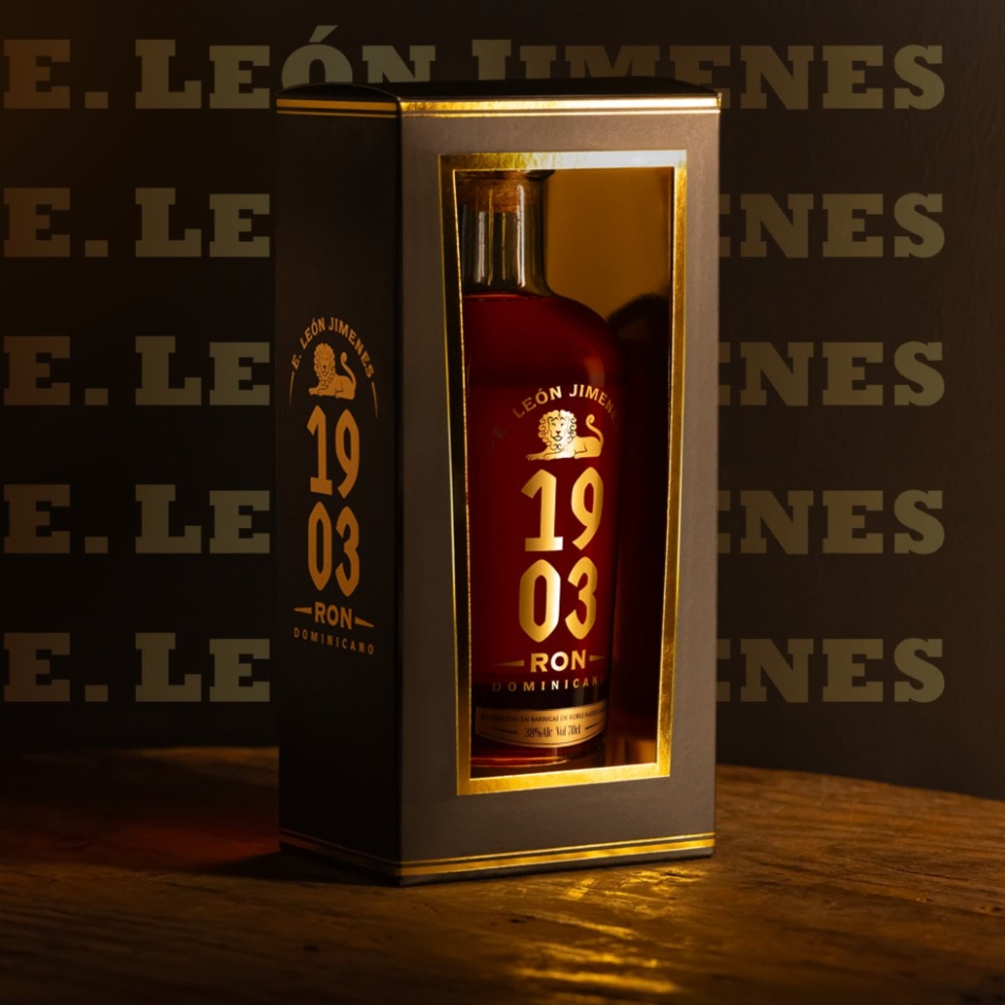 Ron E. León Jimenes 1903: Un Legado de Sabor y Tradición